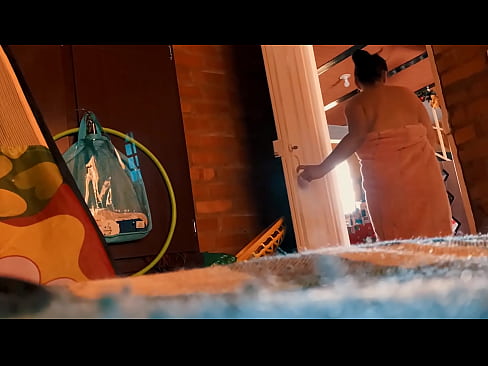 ❤️ דודי הולך אחרי למקלחת, הוא מזיין אותי בזמן שאני מתקלח. ❤️ פורנו אצלנו iw.porngifer.ru ❌❤